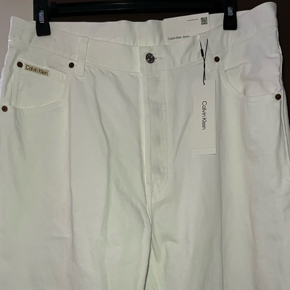 White Calvin Klein Jeans 36W (never worn)